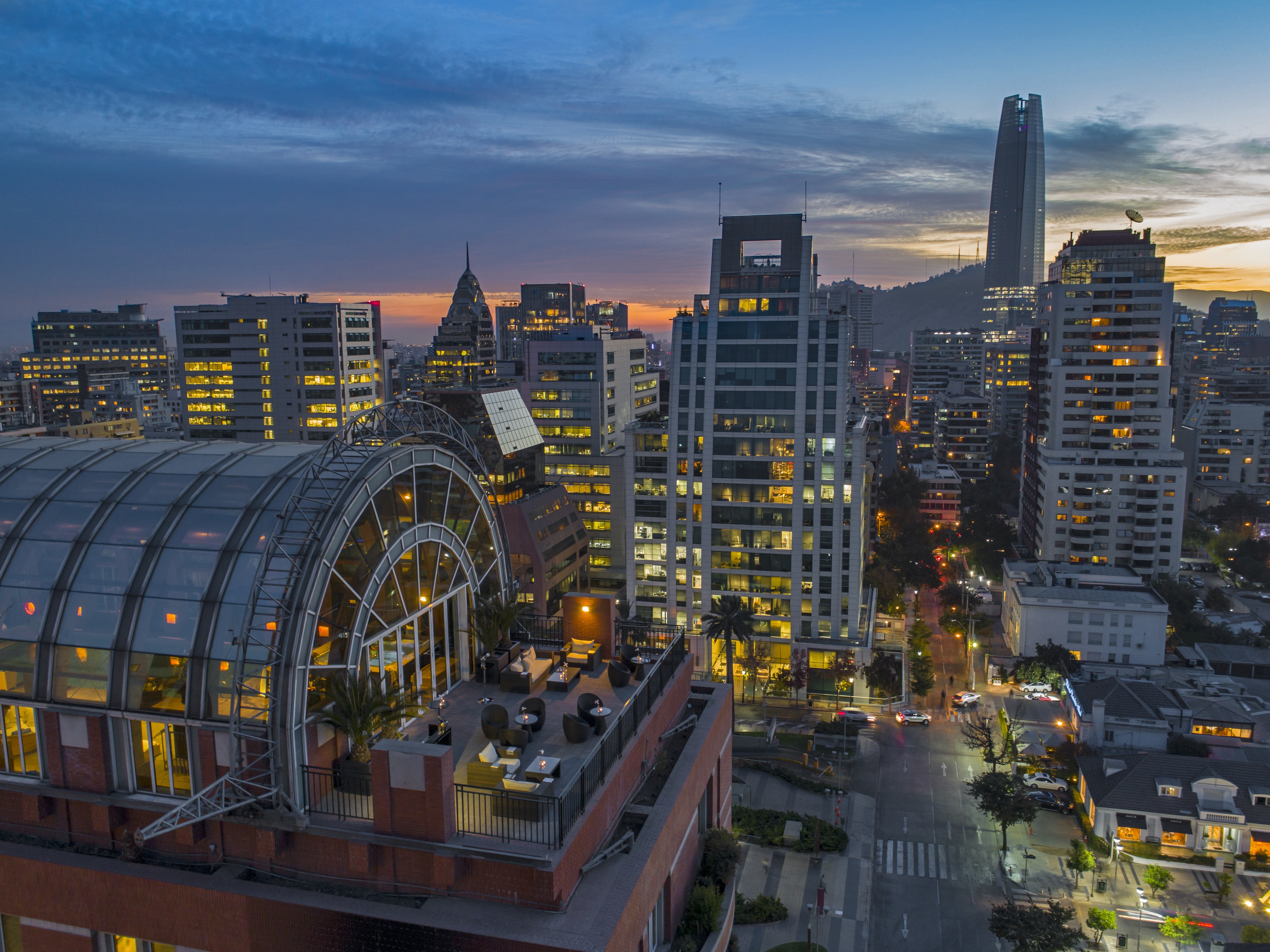 The Ritz-Carlton, Santiago                                        obtiene por segundo año         consecutivo una Llave Michelin